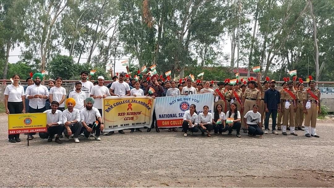 At DAV College, Jalandhar, a corner play was conducted under the drug free campaign