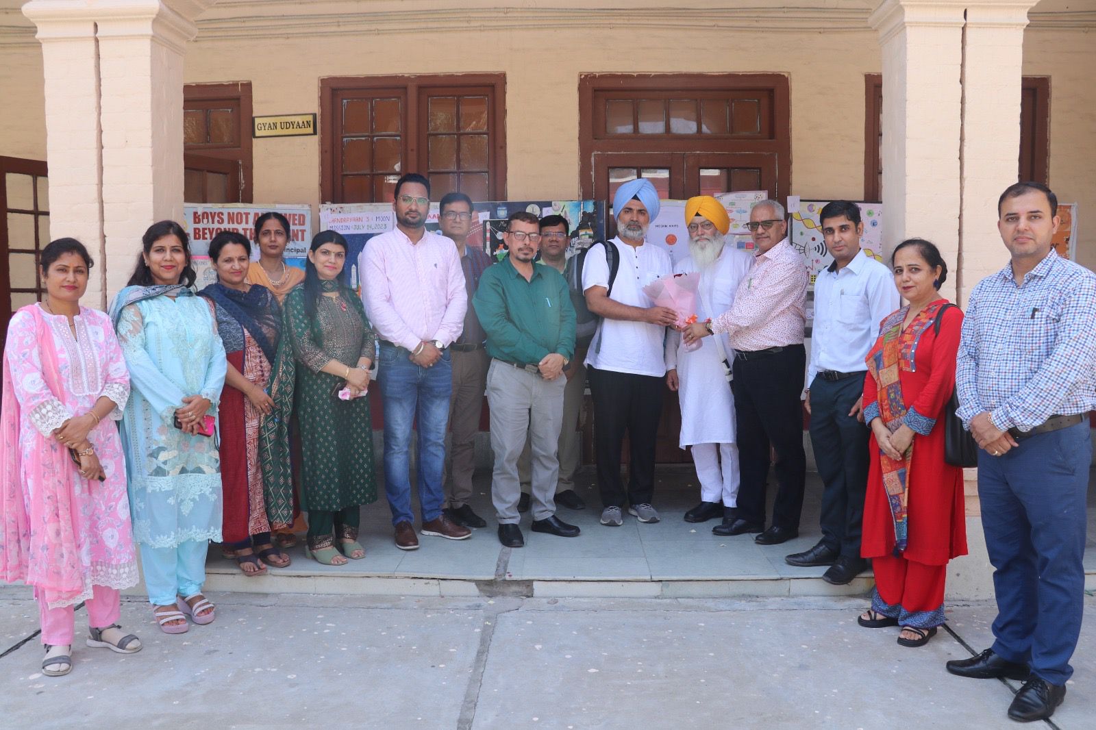 DAV College Jalandhar organized an extension lecture on National Space Day