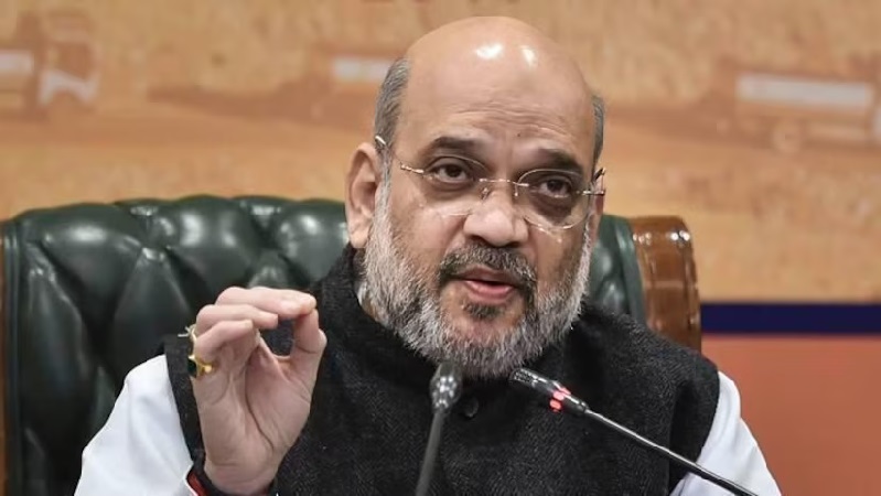 Amit shah strongly criticises mallikarjun kharge remarks on PM modi
