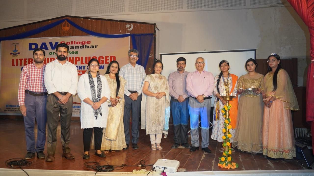à¤¡à¥€à¤à¤µà¥€ à¤•à¥‰à¤²à¥‡à¤œ à¤œà¤¾à¤²à¤‚à¤§à¤° à¤®à¥‡à¤‚ "à¤²à¤¿à¤Ÿà¤°à¥‡à¤šà¤° à¤…à¤¨à¤ªà¥à¤²à¤—à¥à¤¡" à¤•à¤¾à¤°à¥à¤¯à¤•à¥à¤°à¤® à¤•à¤¾ à¤†à¤¯à¥‹à¤œà¤¨ à¤•à¤¿à¤¯à¤¾ à¤—à¤¯à¤¾
