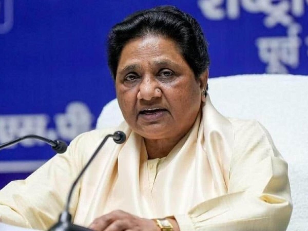 Mayawati accused bjp and congress of weakening dalit reservation