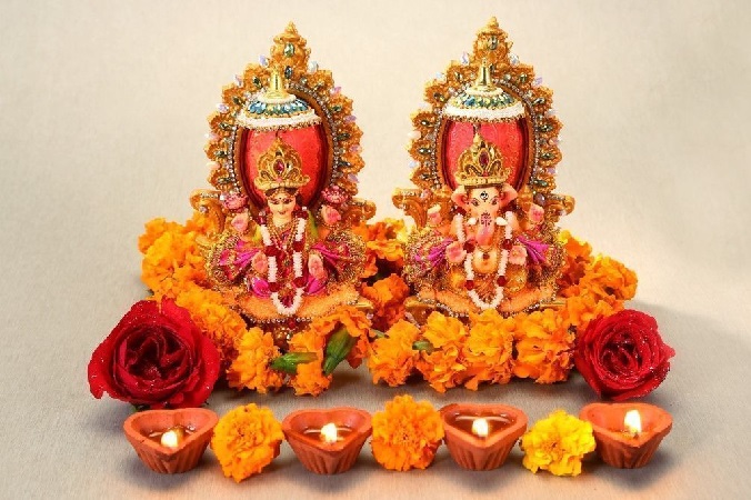 Know about the list of materials required for diwali puja and the method of worship