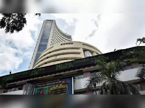 Sensex fell sharply, investors wealth declined by rs 7.37 lakh crore