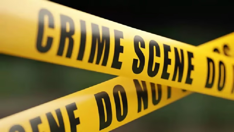 Delhi police constable attacked, way blocked, assaulted, keys snatched