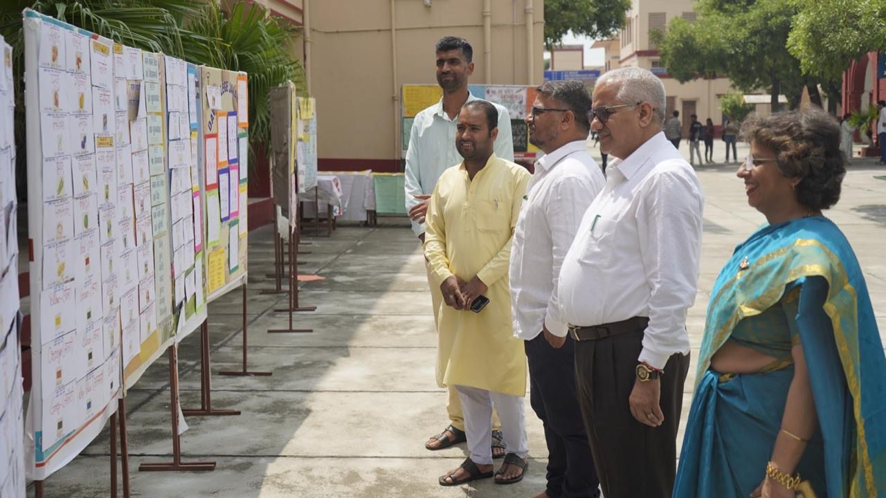 à¤¡à¥€à¤à¤µà¥€ à¤•à¥‰à¤²à¥‡à¤œ à¤œà¤¾à¤²à¤¨à¥à¤§à¤° à¤®à¥‡à¤‚ à¤µà¥à¤¯à¤¾à¤–à¥à¤¯à¤¾à¤¨ à¤­à¤¾à¤·à¤£ à¤ªà¥à¤°à¤¤à¤¿à¤¯à¥‹à¤—à¤¿à¤¤à¤¾ à¤µ à¤ªà¥à¤°à¤¦à¤°à¥à¤¶à¤¨à¥€ à¤•à¤¾ à¤†à¤¯à¥‹à¤œà¤¨ à¤•à¤¿à¤¯à¤¾ à¤—à¤¯à¤¾