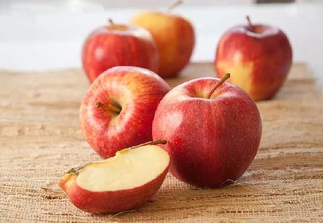 Know about 7 unique health benefits of eating 1 apple every day