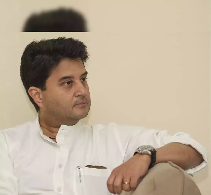 Congress responds to scindia attack on rahul, reminds of scindia rulers ties with the british