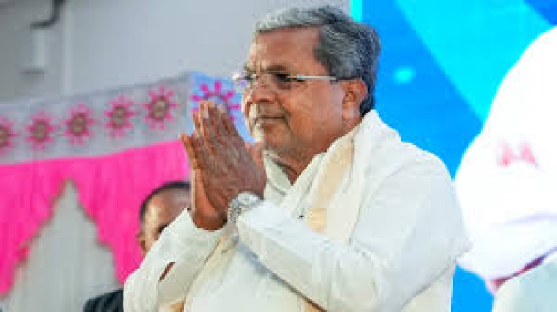 Power struggle in karnataka, opposition raises questions on the stability of chief minister siddaramaiah