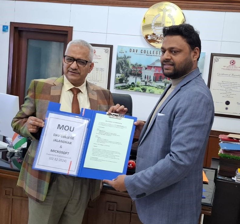 à¤¡à¥€à¤à¤µà¥€ à¤•à¥‰à¤²à¥‡à¤œ à¤œà¤¾à¤²à¤‚à¤§à¤° à¤¨à¥‡ à¤®à¤¾à¤‡à¤•à¥à¤°à¥‹à¤¸à¥‰à¤«à¥à¤Ÿ à¤•à¥‡ à¤¸à¤¾à¤¥ à¤à¤®à¤“à¤¯à¥‚ à¤ªà¤° à¤¹à¤¸à¥à¤¤à¤¾à¤•à¥à¤·à¤° à¤•à¤¿à¤