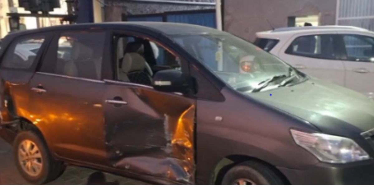 Car Exchange Turns into Disaster: Three-Vehicle Collision Caught on CCTV in Goraya