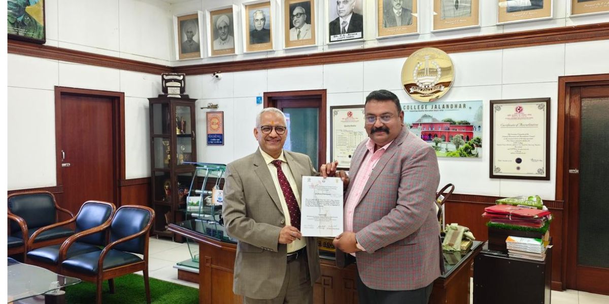 DAV College Jalandhar's Zoology HOD Dr. Puneet Puri Participates in International Drosophila Workshop