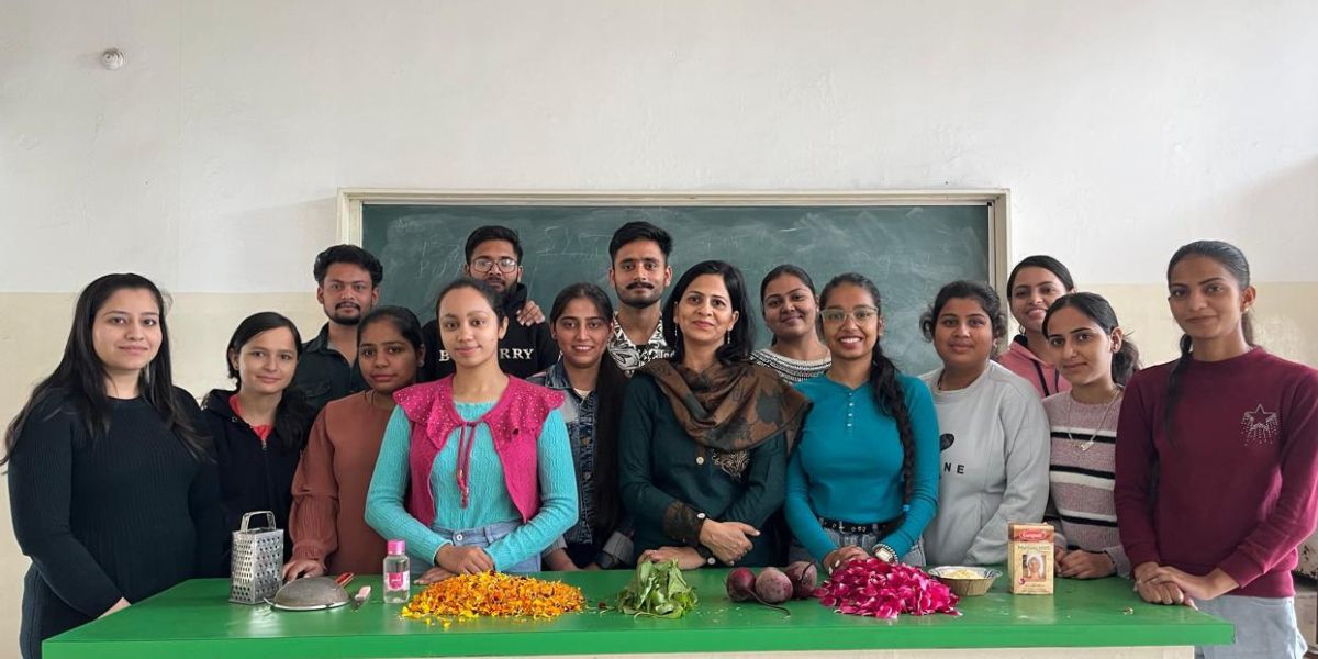 DAV College Chemistry Students Celebrate Holi with Natural Colors