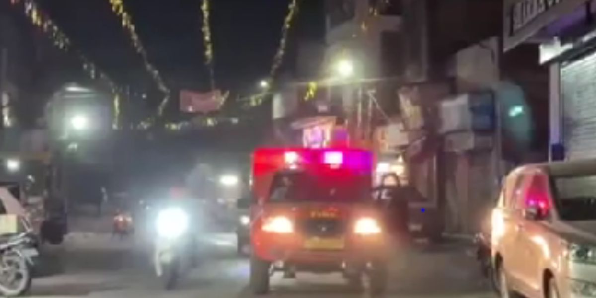 Major House Fire Near Mobile House in Jalandharâ€™s Fagwara Gate Area, Panic Among Locals