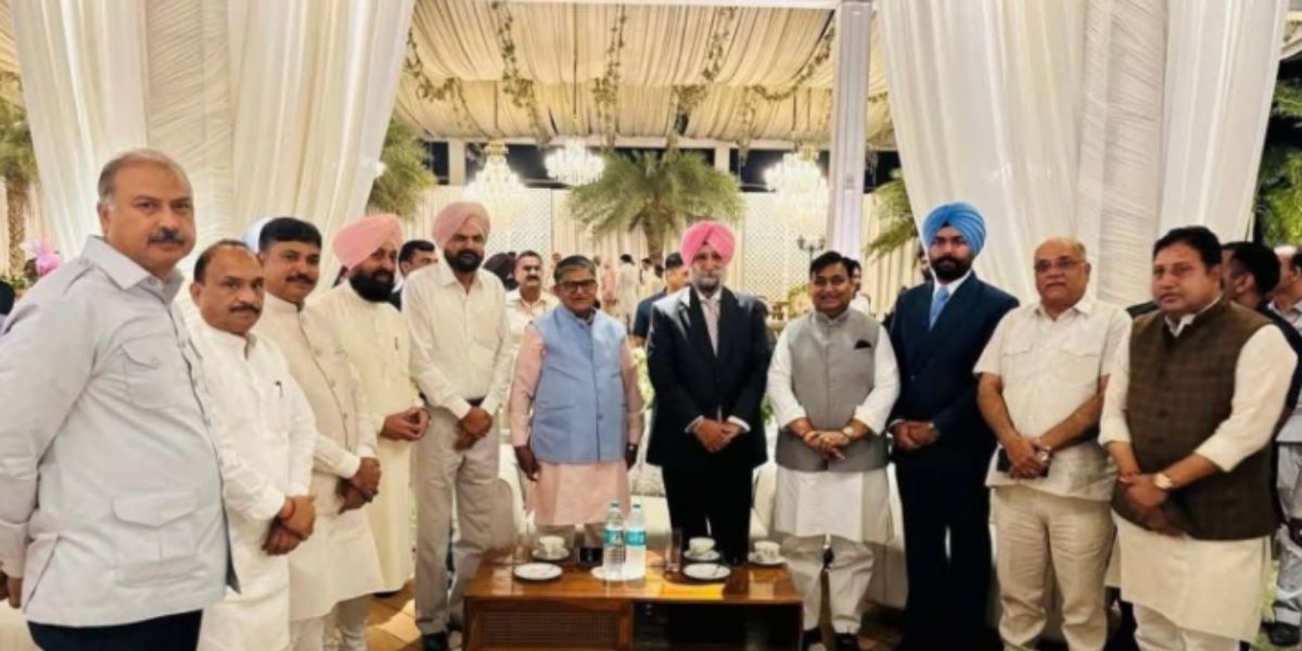 à¤šà¤‚à¤¡à¥€à¤—à¤¢à¤¼ à¤®à¥‡à¤‚ à¤•à¤¾à¤‚à¤—à¥à¤°à¥‡à¤¸ à¤¸à¤¾à¤‚à¤¸à¤¦ à¤°à¤‚à¤§à¤¾à¤µà¤¾ à¤•à¥‡ à¤¬à¥‡à¤Ÿà¥‡ à¤•à¥€ à¤¸à¤—à¤¾à¤ˆ, à¤¸à¤¿à¤¯à¤¾à¤¸à¥€ à¤—à¤²à¤¿à¤¯à¤¾à¤°à¥‹à¤‚ à¤•à¥€ à¤¦à¤¿à¤—à¥à¤—à¤œ à¤¹à¤¸à¥à¤¤à¤¿à¤¯à¤¾à¤‚ à¤°à¤¹à¥€à¤‚ à¤¶à¤¾à¤®à¤¿à¤²