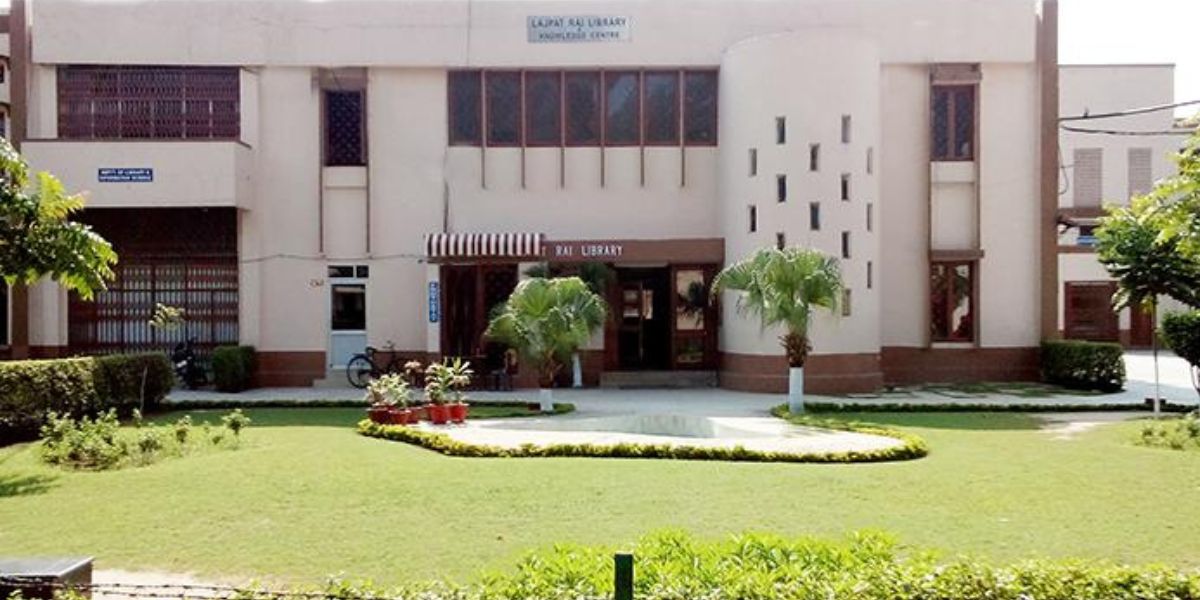 Lajpat Rai Library of DAV College Jalandhar Digitizes 500 Manuscripts