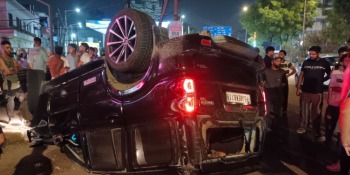 High-Speed Collision Between Scorpio and Creta in Jalandhar, Passengers Miraculously Survive