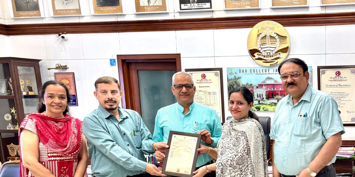DAV College Jalandhar Becomes Cityâ€™s First to Establish 'Navgrah Vatika' and Secure Design Patent
