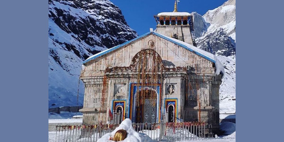 Kedarnath snowfall, Uttarakhand weather, Kedarnath Dham snow, pilgrims in snow, Himalayan winter