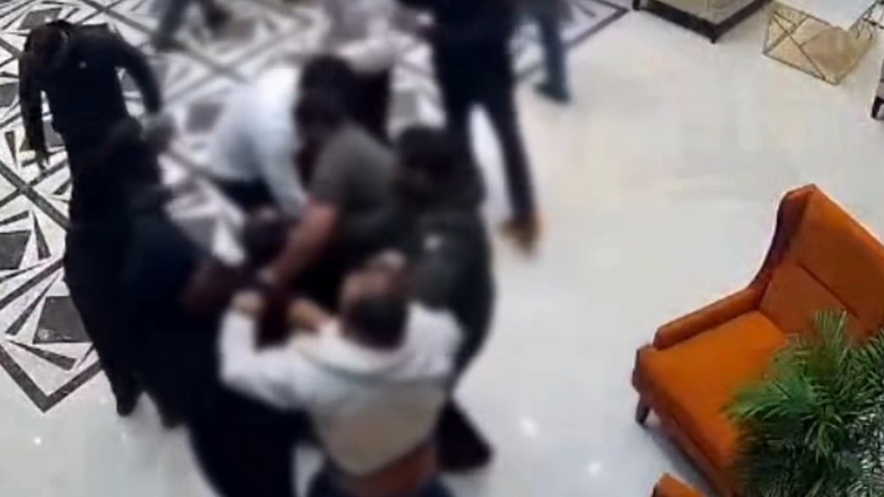 à¤®à¥‡à¤°à¤¿à¤Ÿà¤¨ à¤¹à¥‹à¤Ÿà¤² à¤µà¤¿à¤µà¤¾à¤¦: à¤¯à¤¶à¤ªà¤¾à¤² à¤¦à¥à¤† à¤•à¥€ à¤¬à¥‡à¤Ÿà¥€ à¤¨à¥‡ à¤–à¥‹à¤²à¥‡ à¤°à¤¾à¤œ, à¤¡à¥‰. à¤®à¤¾à¤°à¤µà¤¾à¤¹à¤¾ à¤ªà¤° à¤¬à¤¦à¤¸à¤²à¥‚à¤•à¥€ à¤•à¥‡ à¤†à¤°à¥‹à¤ª