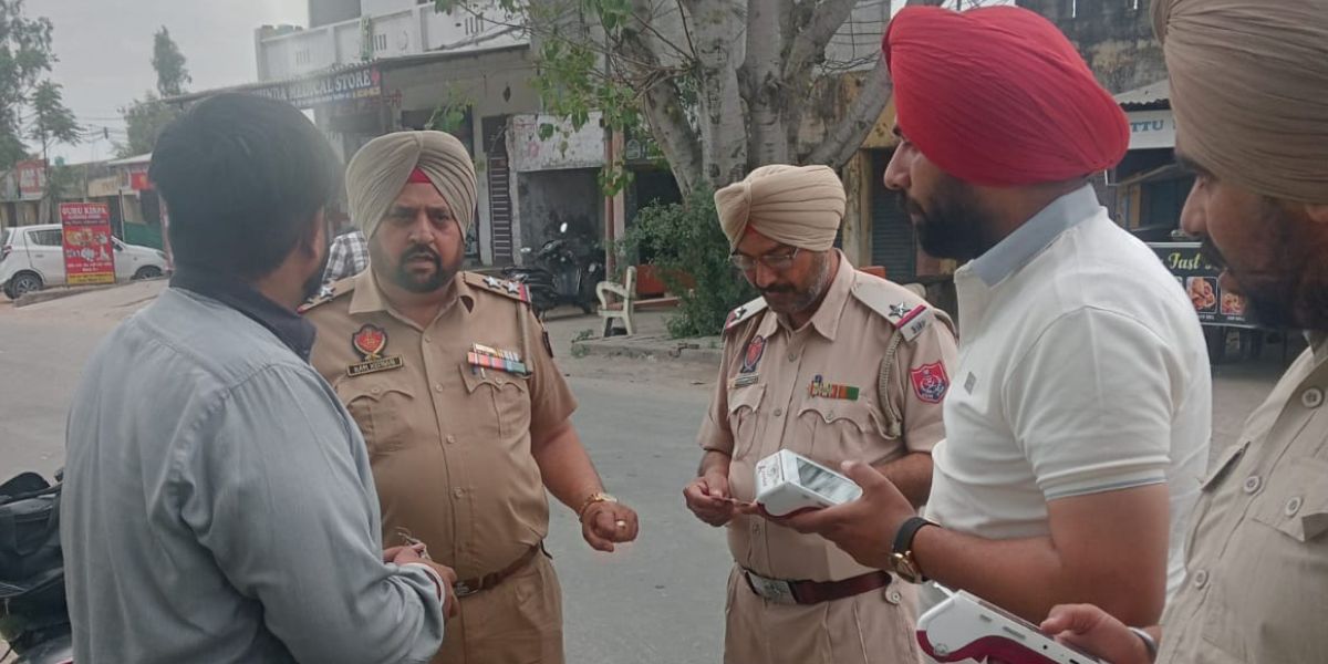à¤œà¤¾à¤²à¤‚à¤§à¤° à¤—à¥à¤°à¤¾à¤®à¥€à¤£ à¤ªà¥à¤²à¤¿à¤¸ à¤¦à¥à¤µà¤¾à¤°à¤¾ à¤µà¤¿à¤¶à¥‡à¤· à¤¨à¤¾à¤•à¤¾à¤¬à¤‚à¤¦à¥€ à¤•à¤° à¤¸à¥à¤°à¤•à¥à¤·à¤¾ à¤”à¤° à¤¨à¤¿à¤—à¤°à¤¾à¤¨à¥€ à¤µà¥à¤¯à¤µà¤¸à¥à¤¥à¤¾ à¤•à¥‹ à¤•à¤¿à¤¯à¤¾ à¤—à¤¯à¤¾ à¤”à¤° à¤®à¤œà¤¬à¥‚à¤¤