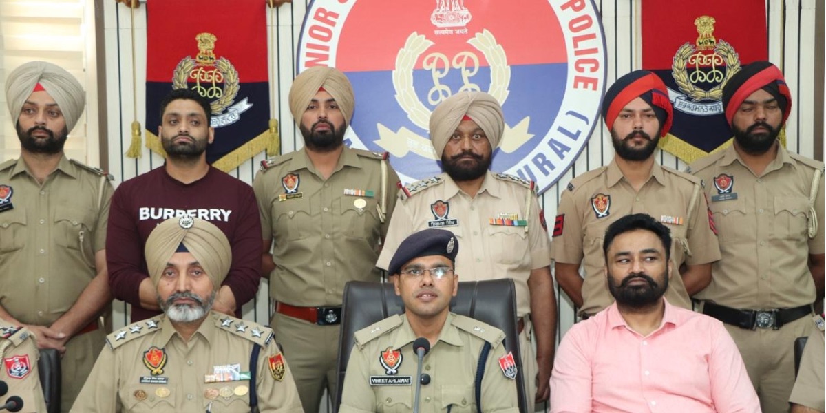 à¤œà¤¾à¤²à¤‚à¤§à¤° à¤—à¥à¤°à¤¾à¤®à¥€à¤£ à¤ªà¥à¤²à¤¿à¤¸ à¤¦à¥à¤µà¤¾à¤°à¤¾ à¤—à¥‹à¤²à¥à¤¡à¥€ à¤¬à¤°à¤¾à¤¡à¤¼ à¤•à¥‡ à¤¨à¤¾à¤® à¤ªà¤° â‚¹2 à¤•à¤°à¥‹à¤¡à¤¼ à¤•à¥€ à¤«à¤¿à¤°à¥Œà¤¤à¥€ à¤®à¤¾à¤‚à¤—à¤¨à¥‡ à¤µà¤¾à¤²à¥‡ 02 à¤†à¤°à¥‹à¤ªà¥€ à¤—à¤¿à¤°à¤«à¥à¤¤à¤¾à¤°