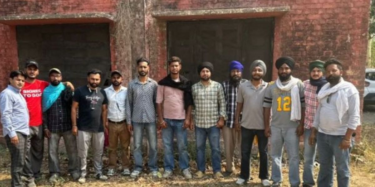 à¤ªà¤¾à¤µà¤°à¤•à¥‰à¤® à¤ à¥‡à¤• à¤¾ à¤•à¤°à¥à¤®à¤šà¤¾à¤°à¥€à¤¯à¥‹à¤‚ à¤¦à¥à¤µà¤¾à¤°à¤¾ à¤µà¤¿à¤­à¤¿à¤¨ à¤®à¤¾à¤‚à¤—à¥‹à¤‚ à¤•à¥‹ à¤²à¥‡à¤•à¤° à¤¹à¥œà¤¤à¤¾à¤² à¤œà¤¾à¤°à¥€-à¤ªà¥à¤°à¤§à¤¾à¤¨ à¤¹à¤°à¤¦à¥€à¤ª à¤•à¥à¤®à¤¾à¤°